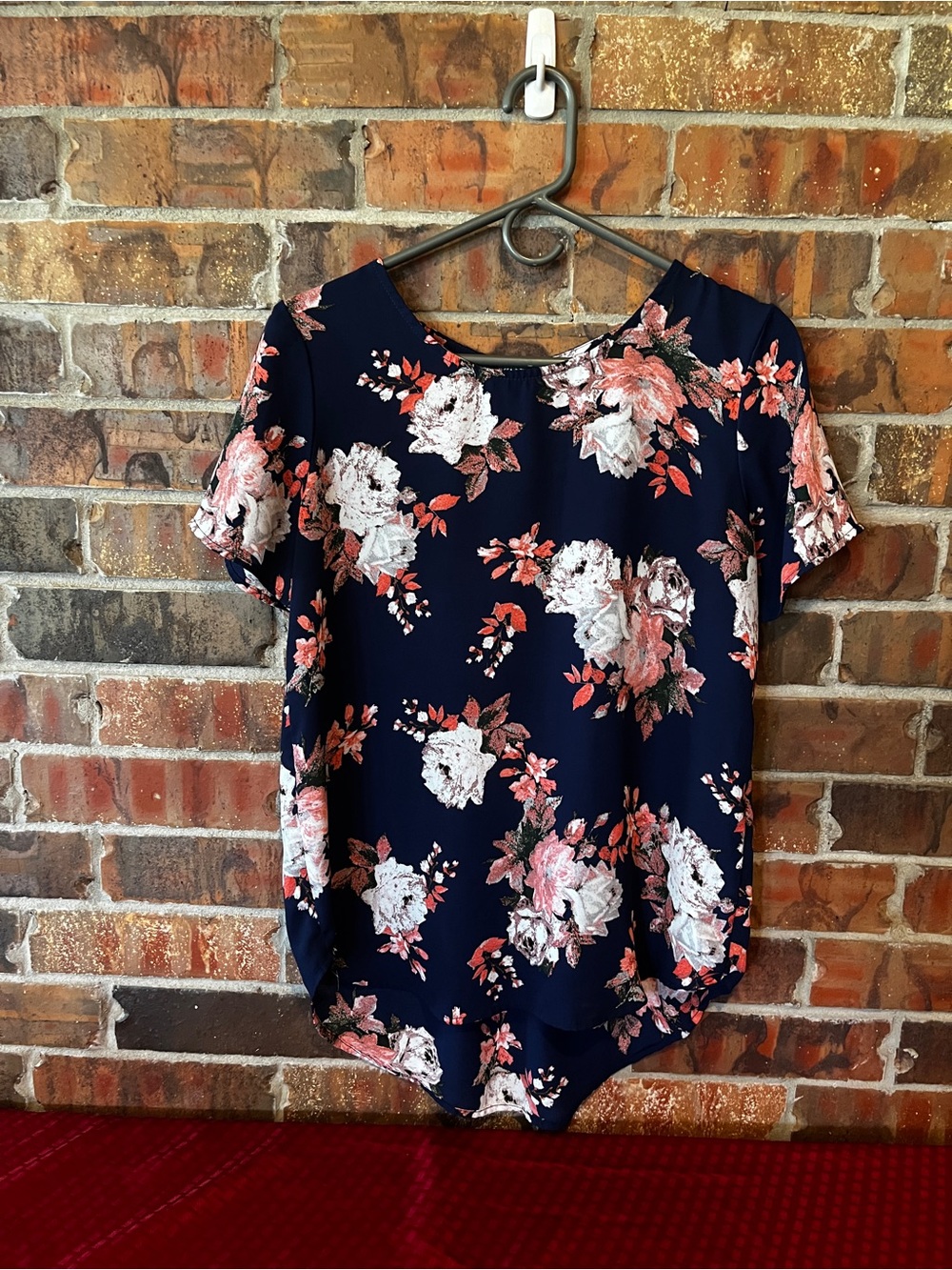 Chelsea & Theodore Women’s Blue Floral Short Sleeve Size:Small